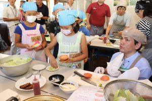 庄原・育て！未来のトマト農家　授業で特産トマト学ぶ６